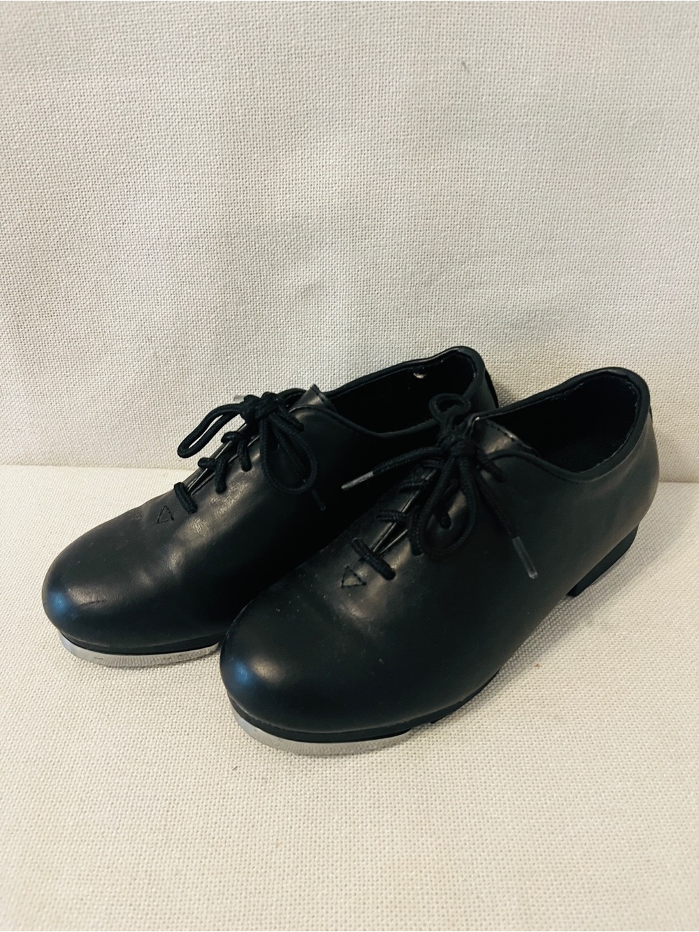 Girls Black Lace-Up Tap Shoes